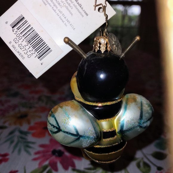 Rare Radko 2001 B. Willikers Honey Bee ornament, and display stand. - Picture 2 of 3